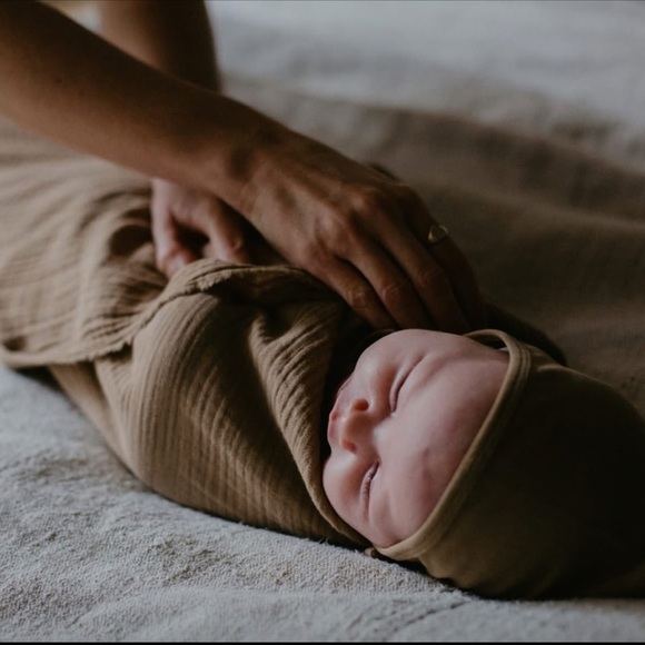 The Simple Folk | The Gauzy Lightweight Organic Muslin Swaddle In Ecru - Picture 1 of 16
